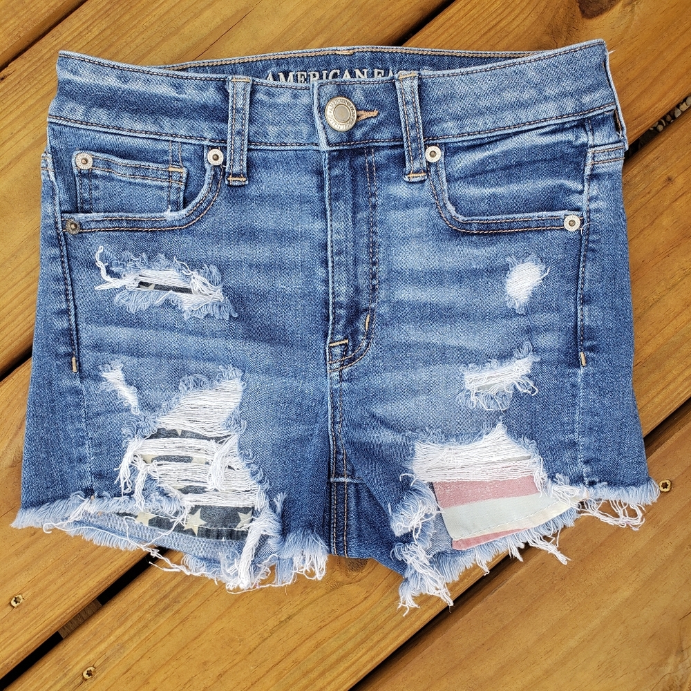 AMERICAN EAGLE DESTROYED HIGH WAIST AMERICAN FLAG DENIM SHORTIES 2